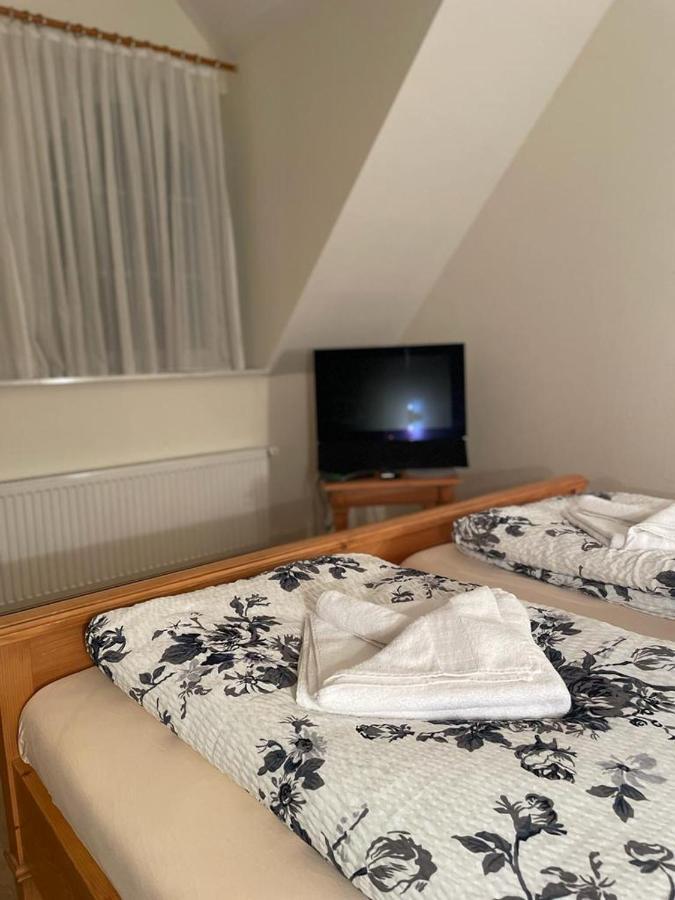 Hotel Und Restaurant Gruner Hahn Elsenfeld Ngoại thất bức ảnh