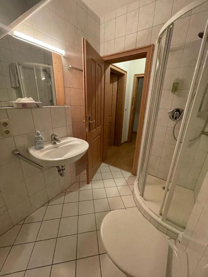 Hotel Und Restaurant Gruner Hahn Elsenfeld Ngoại thất bức ảnh